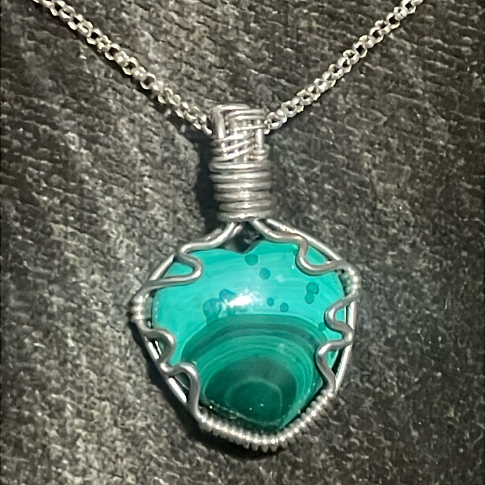 MALACHITE PENDANT/NECKLACE Real genuine Gemstone Semi-fine jewelry gem stone - Picture 1 of 5